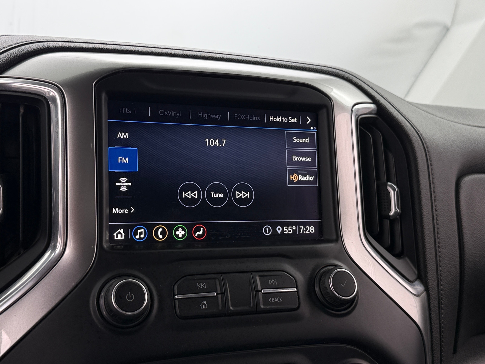 Thumbnail: 2020 Chevrolet Silverado 1500 - 4