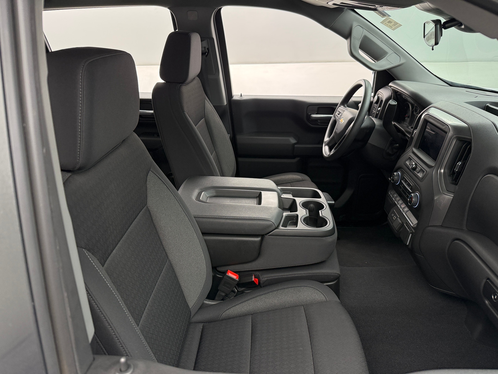 Thumbnail: 2025 Chevrolet Silverado 1500 - 2