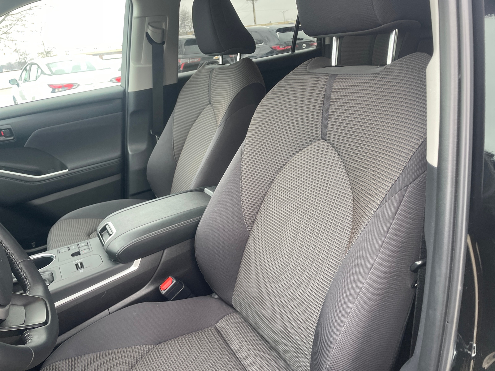 Thumbnail: 2025 Toyota Highlander - 2