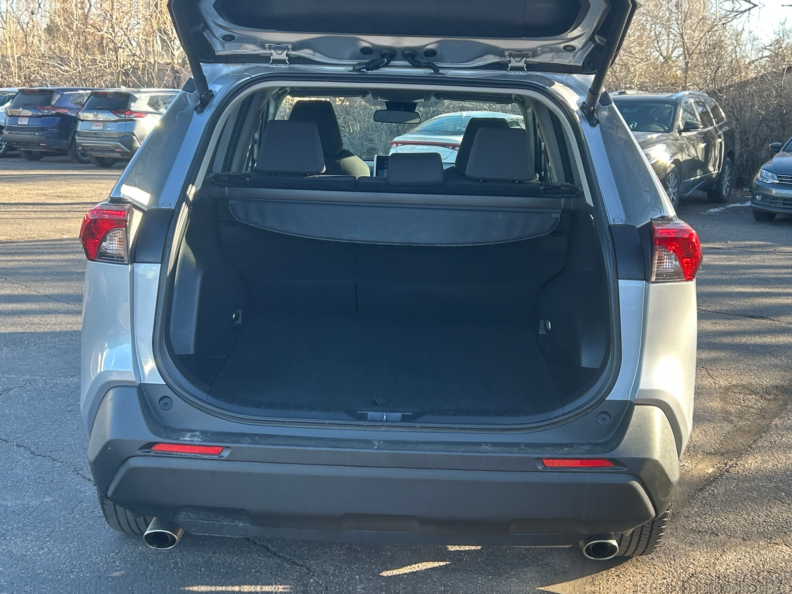 Thumbnail: 2025 Toyota RAV4 - 6