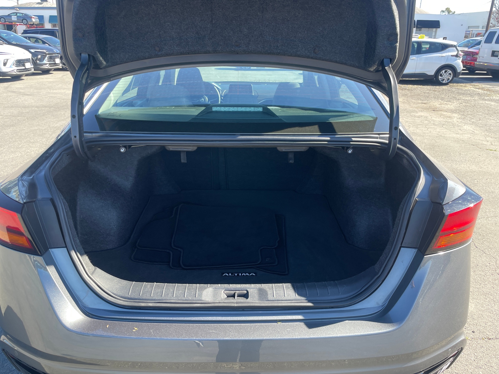 Thumbnail: 2025 Nissan Altima - 6