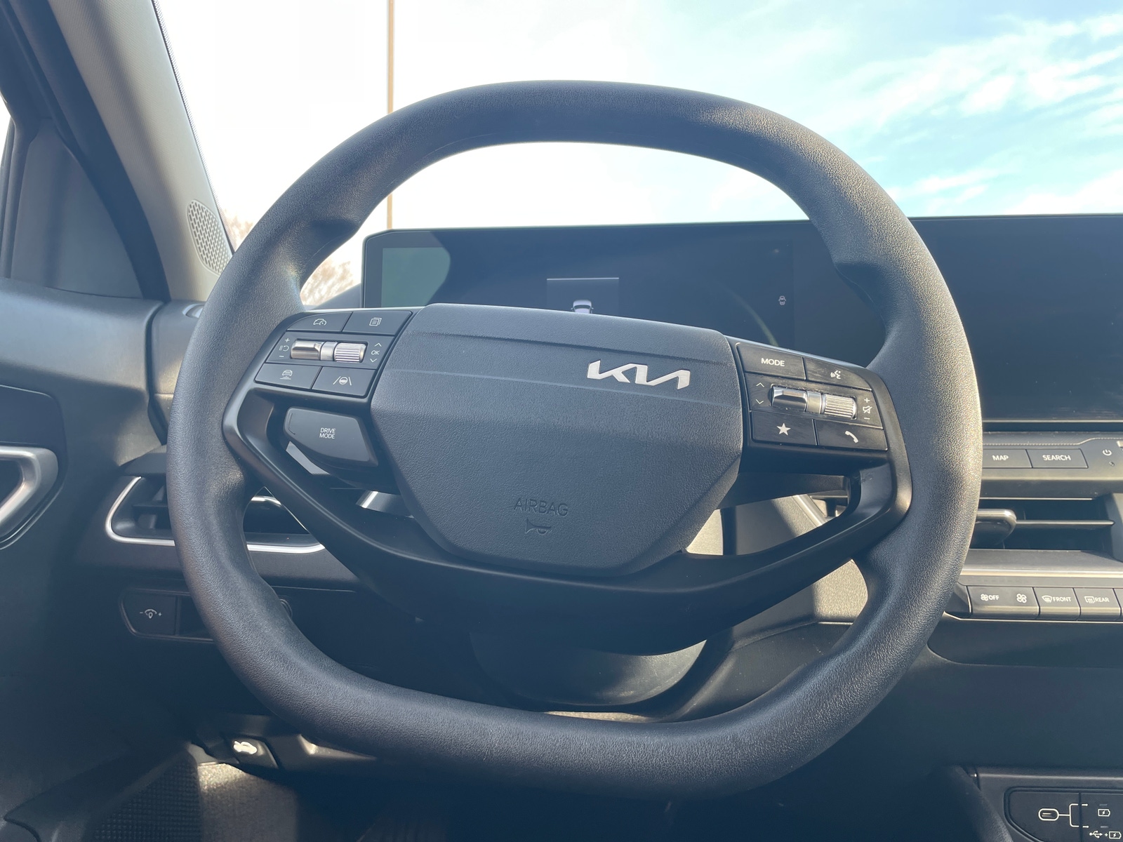 Thumbnail: 2025 Kia K4 - 5