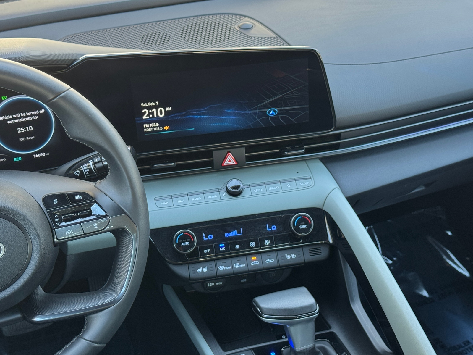 Thumbnail: 2025 Hyundai Elantra - 4