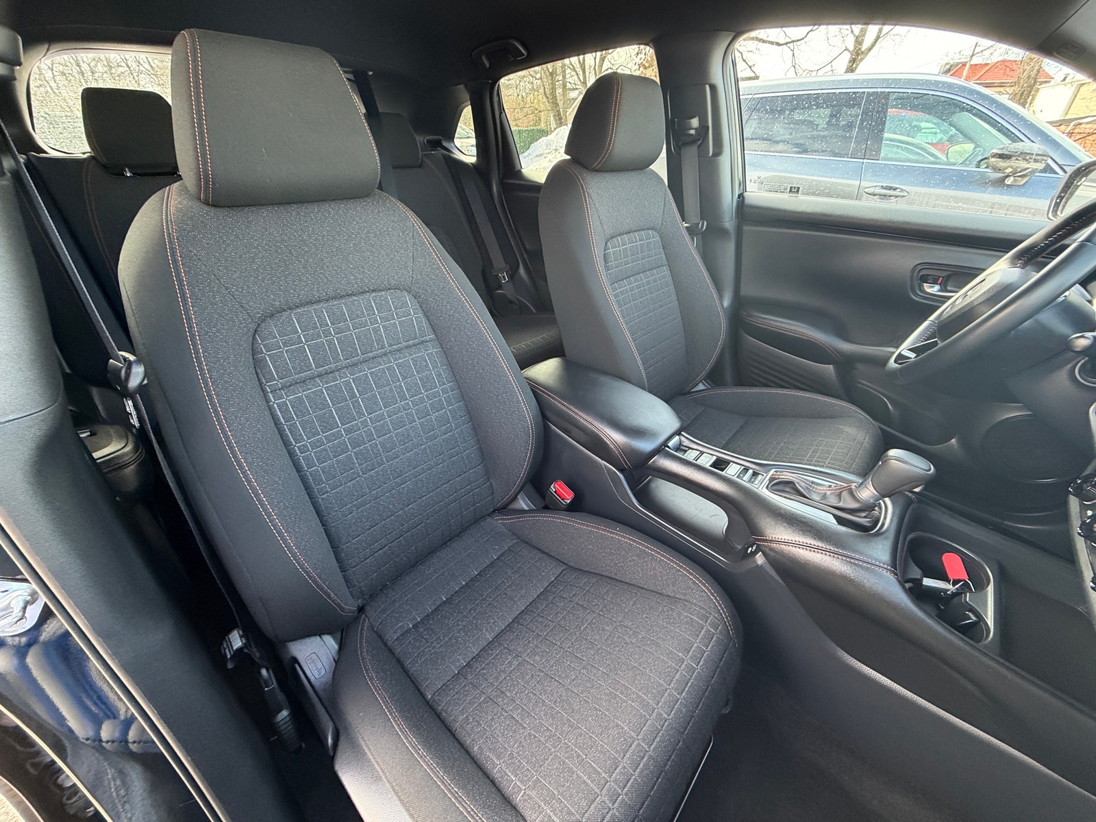 Thumbnail: 2025 Honda HR-V - 2