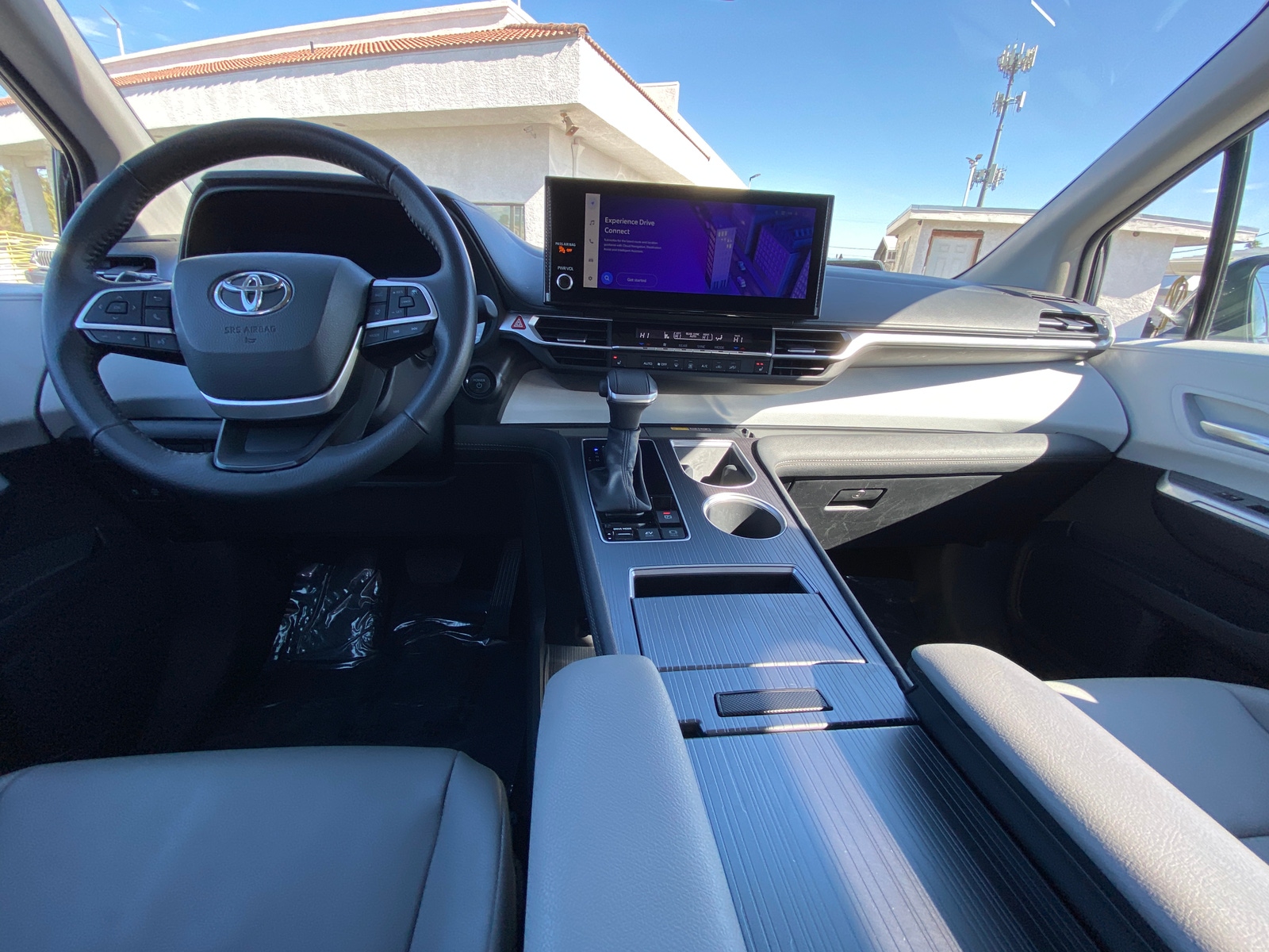 Thumbnail: 2025 Toyota Sienna - 3