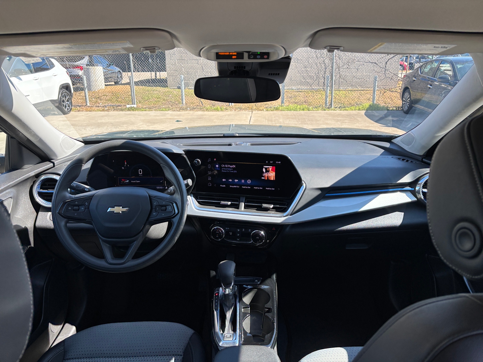 Thumbnail: 2025 Chevrolet Trax - 3