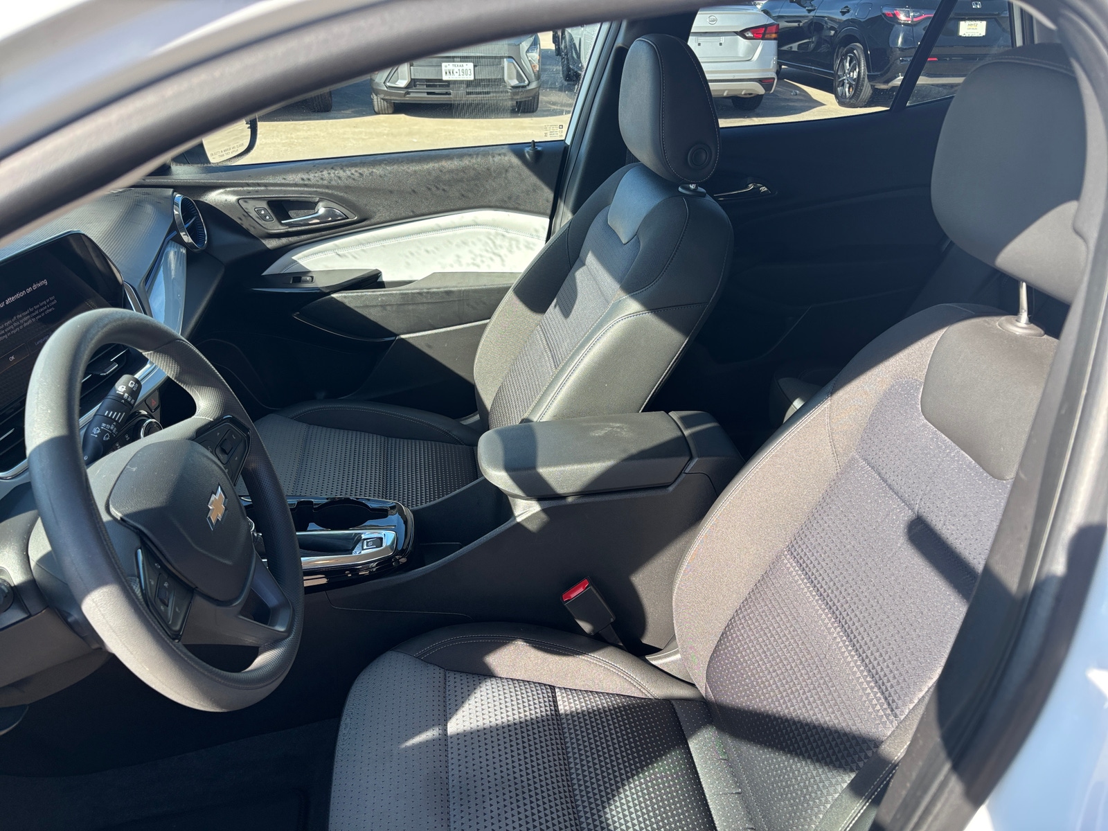 Thumbnail: 2025 Chevrolet Trax - 2