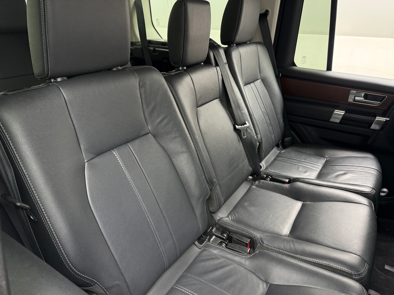 Thumbnail: 2016 Land Rover LR4 - 5