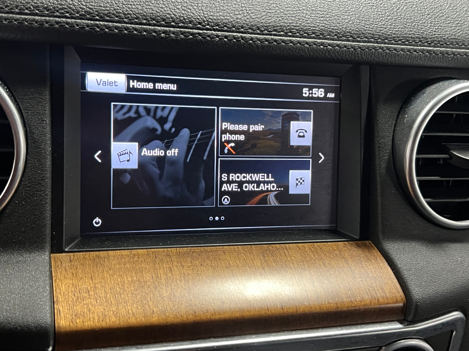 Thumbnail: 2016 Land Rover LR4 - 3