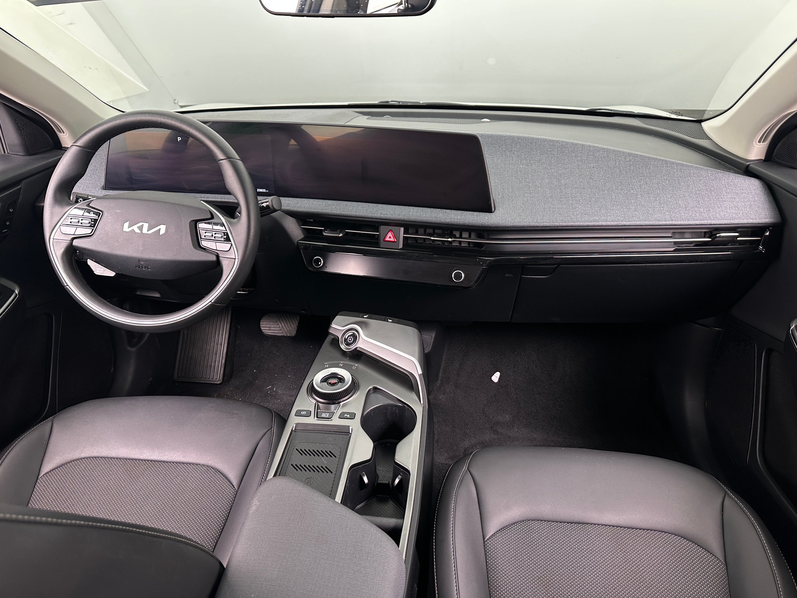 Thumbnail: 2024 Kia EV6 - 2