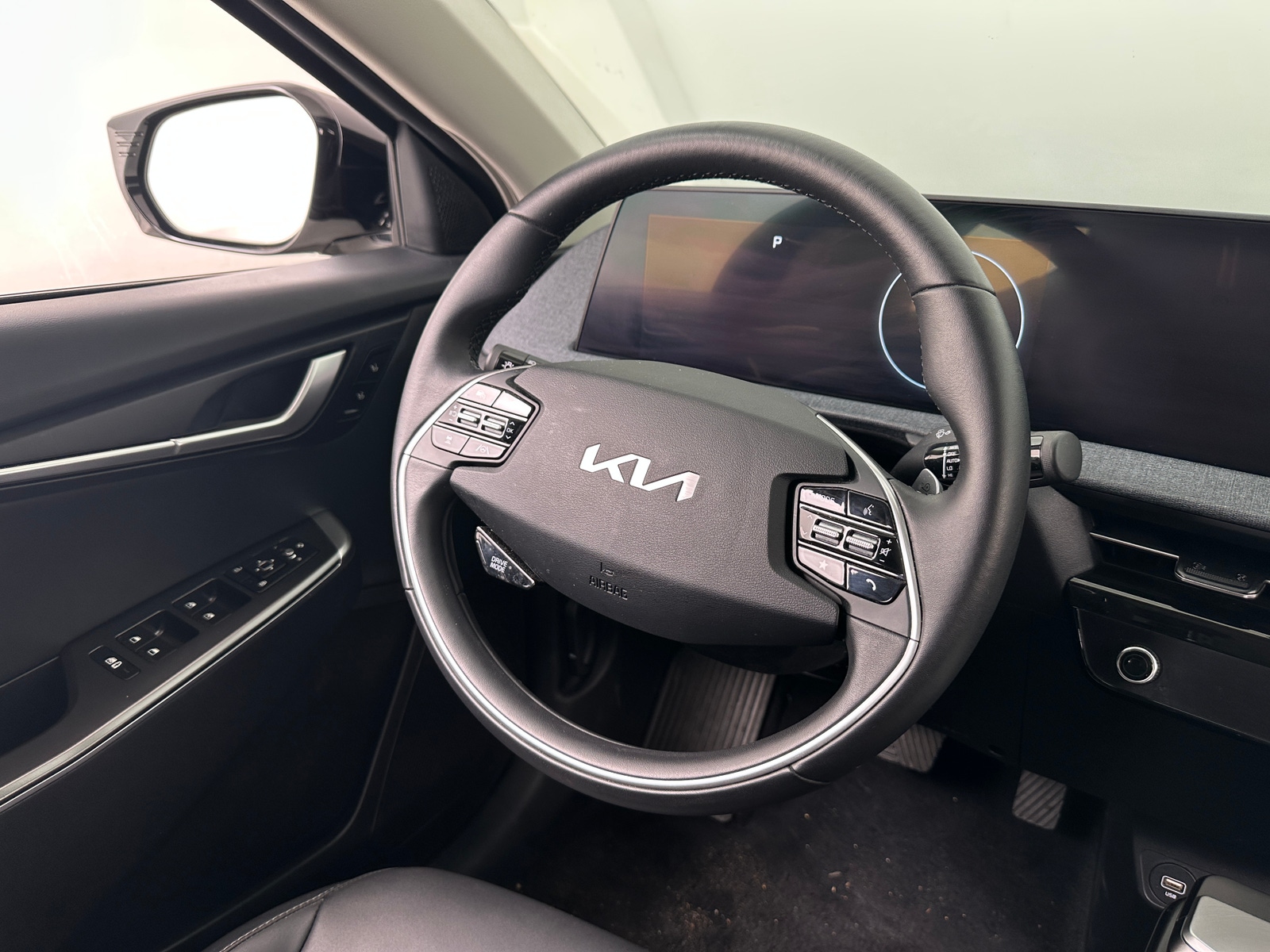 Thumbnail: 2024 Kia EV6 - 4