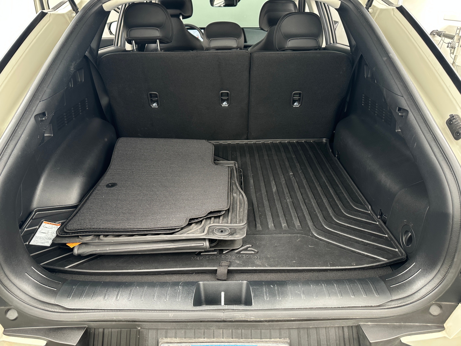 Thumbnail: 2024 Kia EV6 - 6