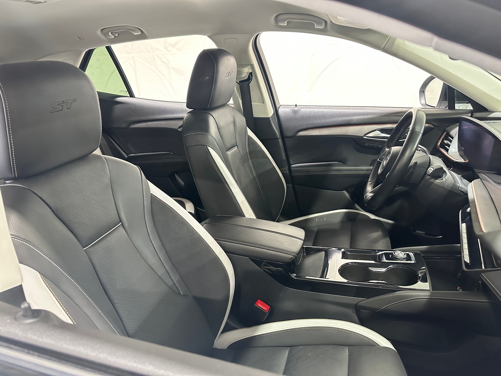 Thumbnail: 2024 Buick Envision - 2