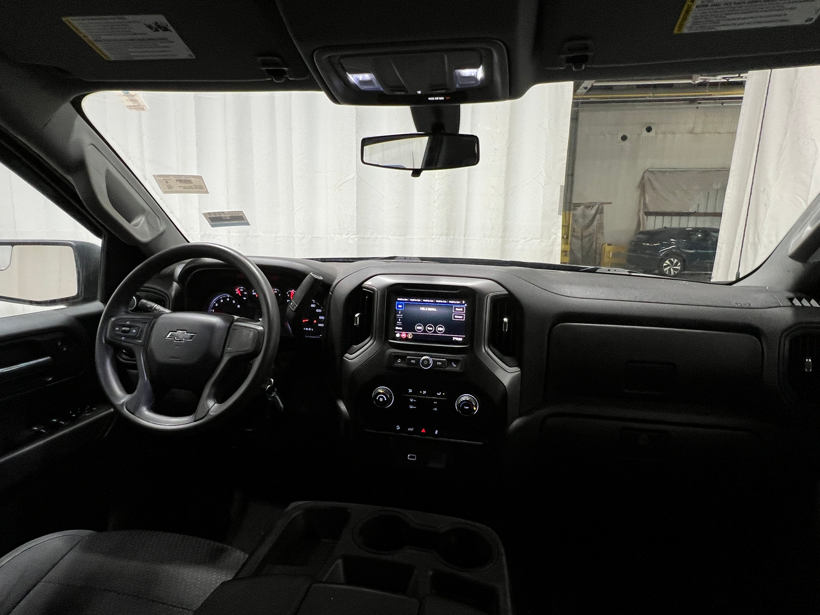 Thumbnail: 2020 Chevrolet Silverado 1500 - 3