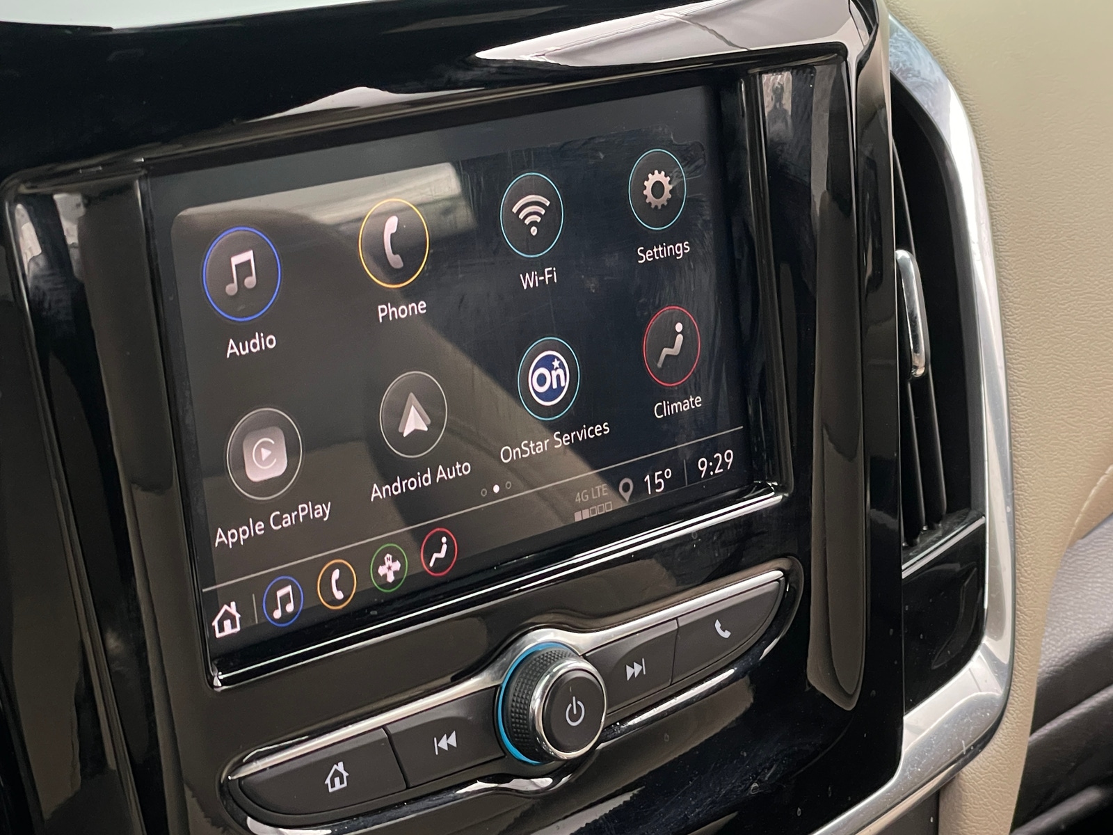 Thumbnail: 2023 Chevrolet Traverse - 4