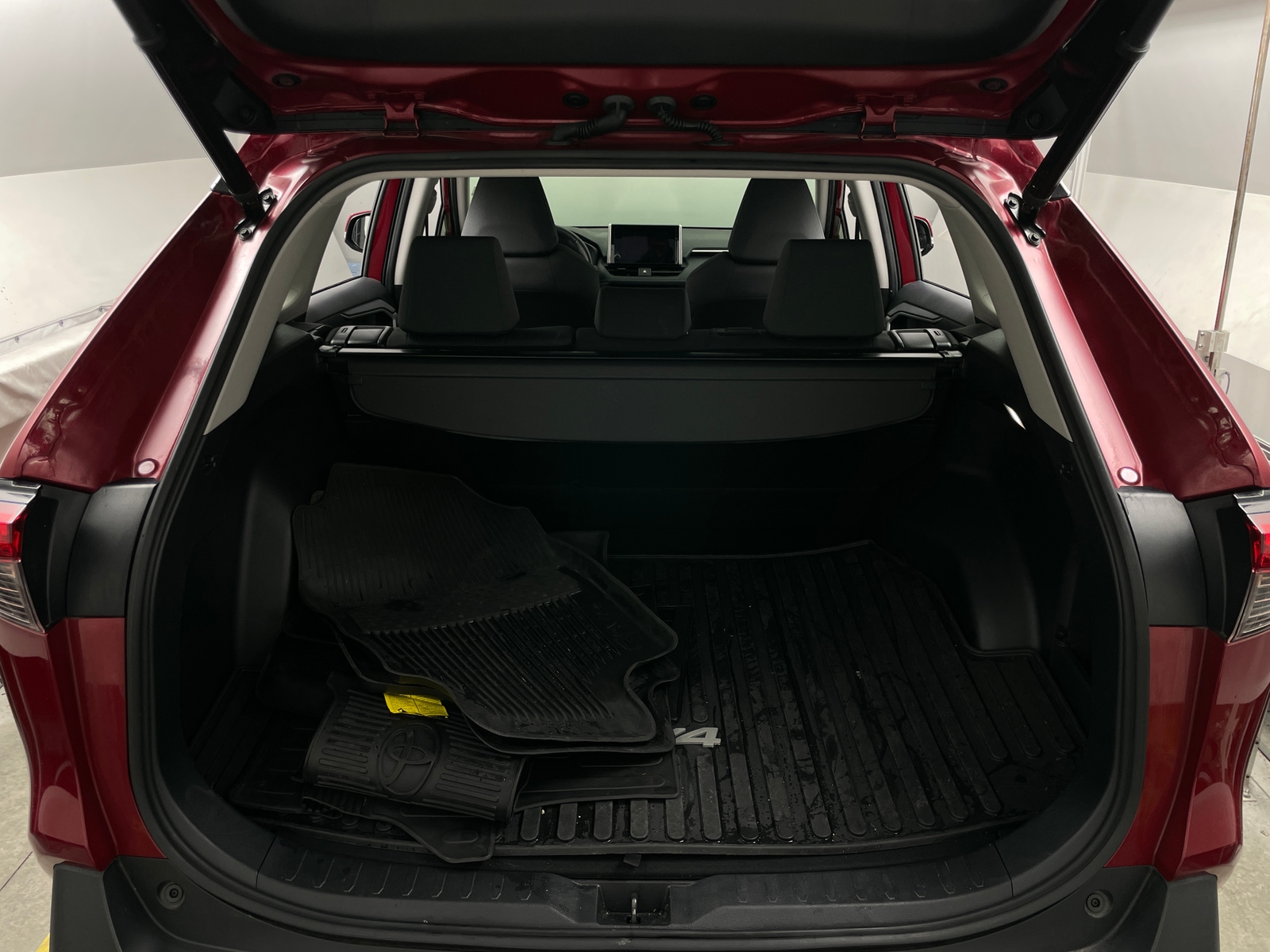 Thumbnail: 2023 Toyota RAV4 - 7