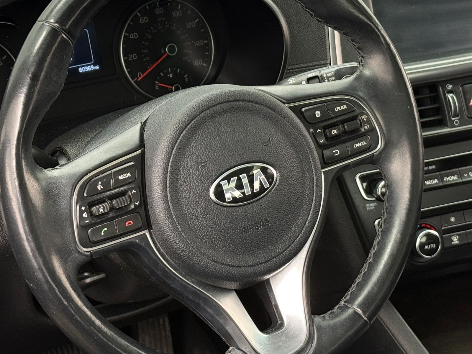 Thumbnail: 2017 Kia Optima - 4