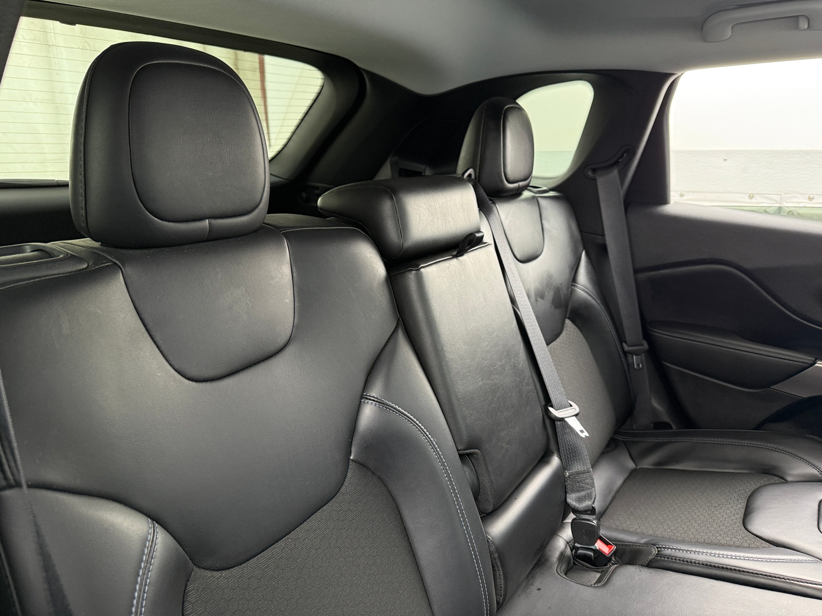 Thumbnail: 2020 Jeep Cherokee - 6