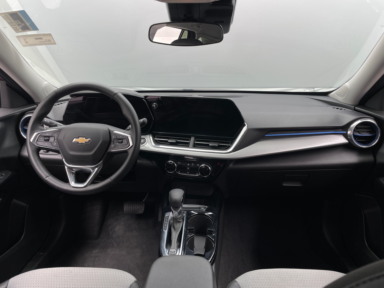 Thumbnail: 2025 Chevrolet Trax - 3