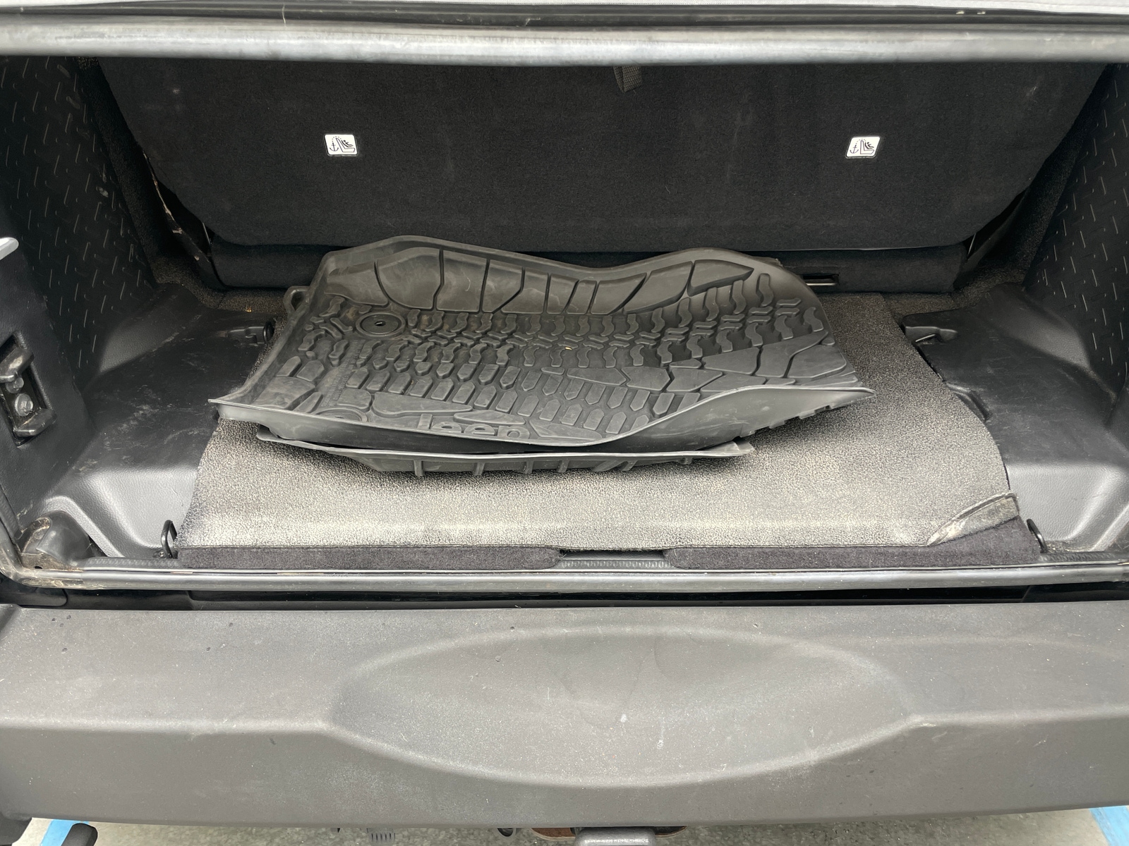 Thumbnail: 2016 Jeep Wrangler - 7