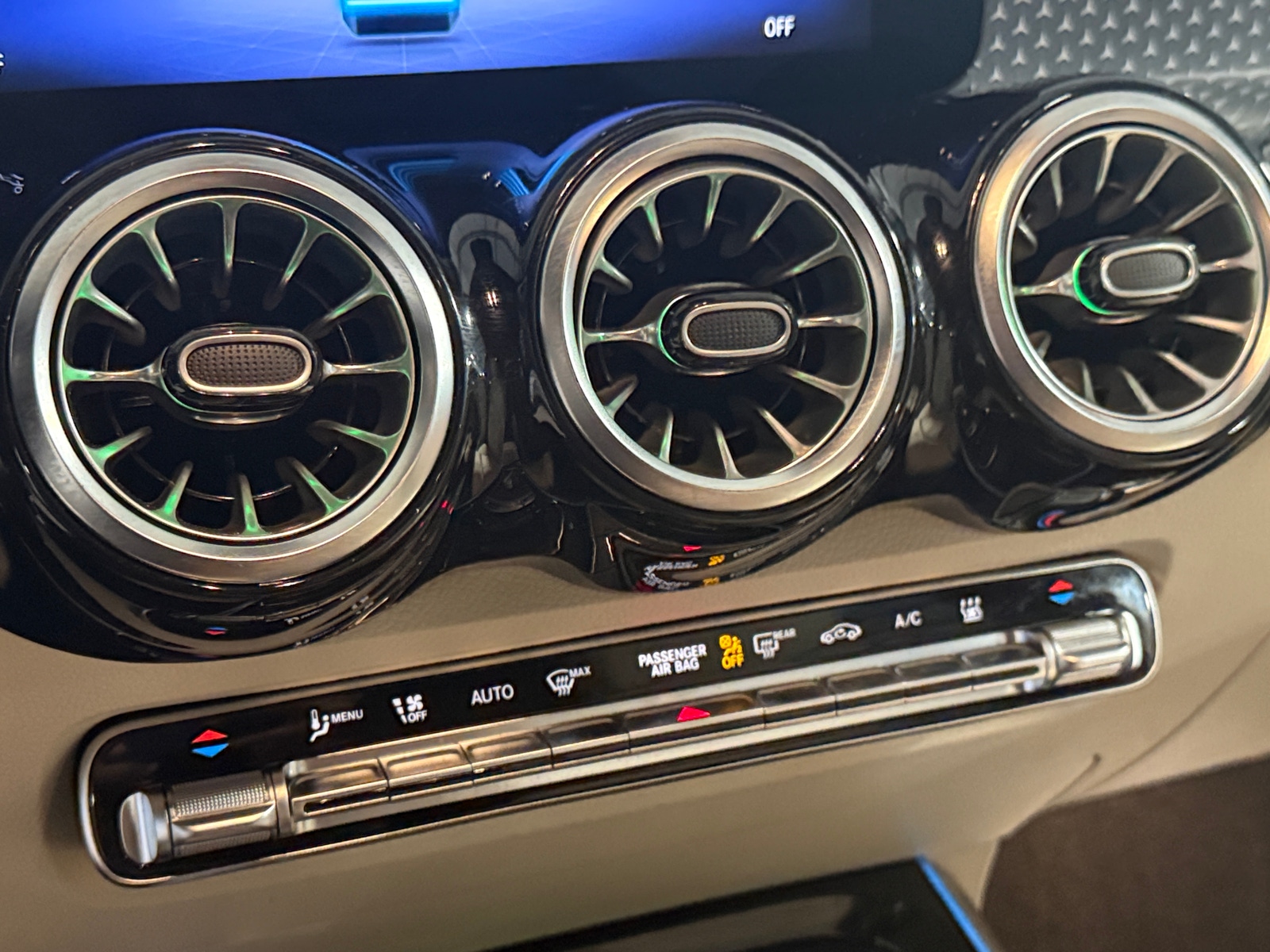 Thumbnail: 2024 Mercedes-Benz EQB - 3