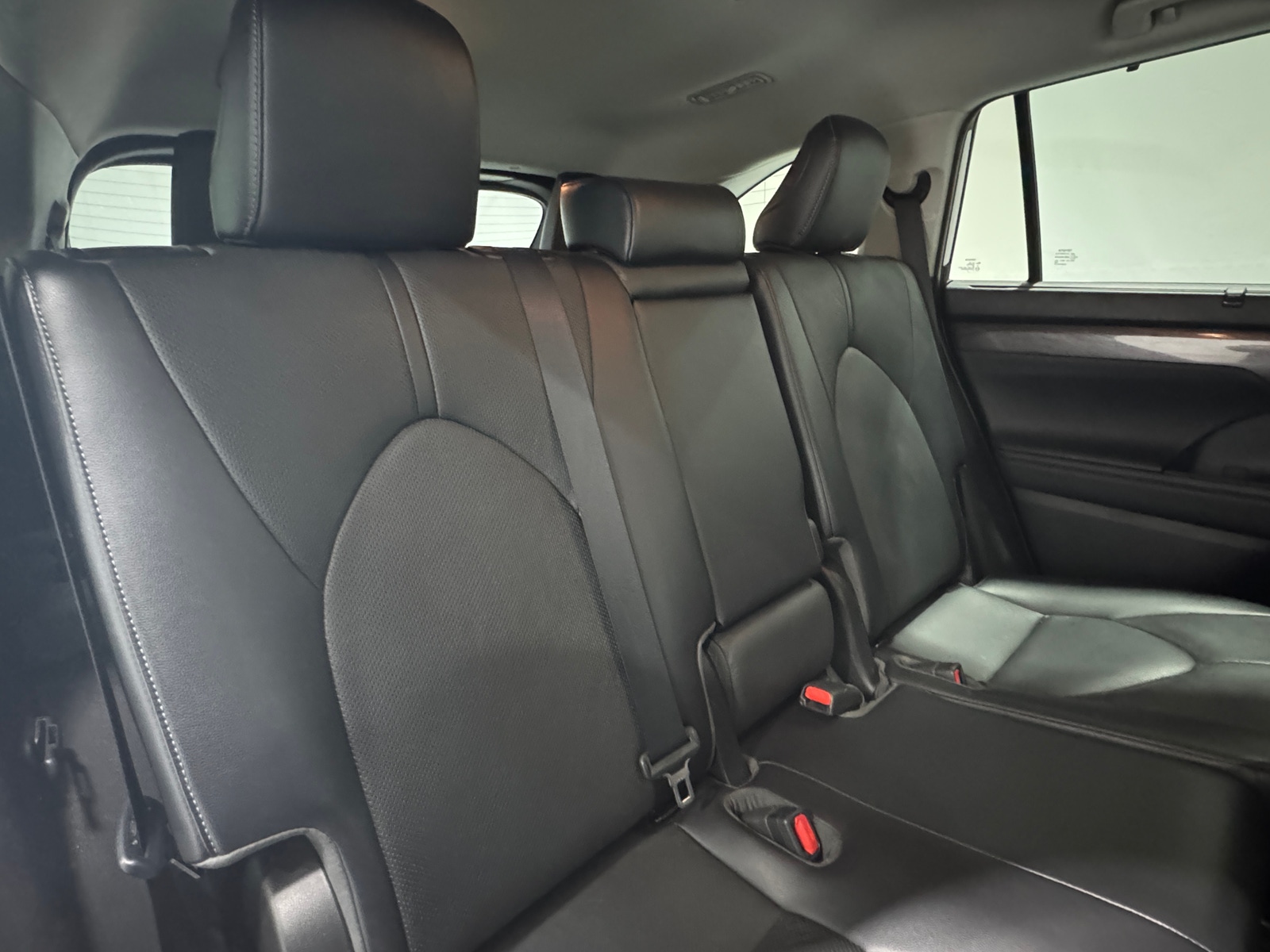 Thumbnail: 2022 Toyota Highlander - 5