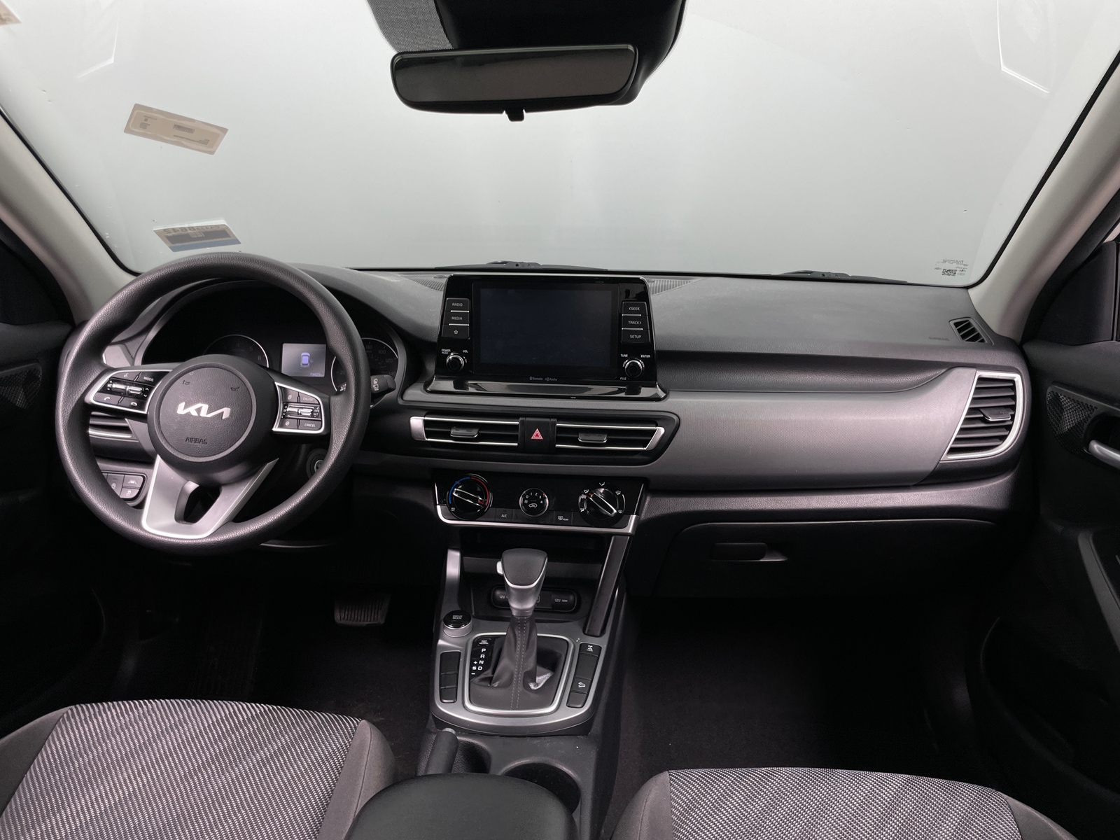 Thumbnail: 2022 Kia Seltos - 3