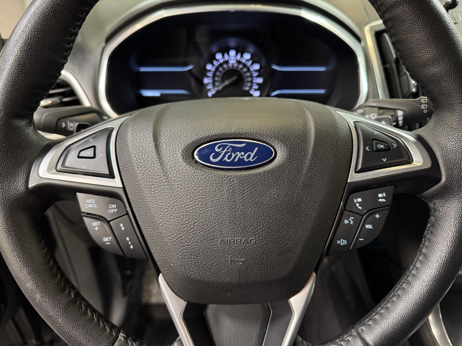 Thumbnail: 2016 Ford Edge - 4