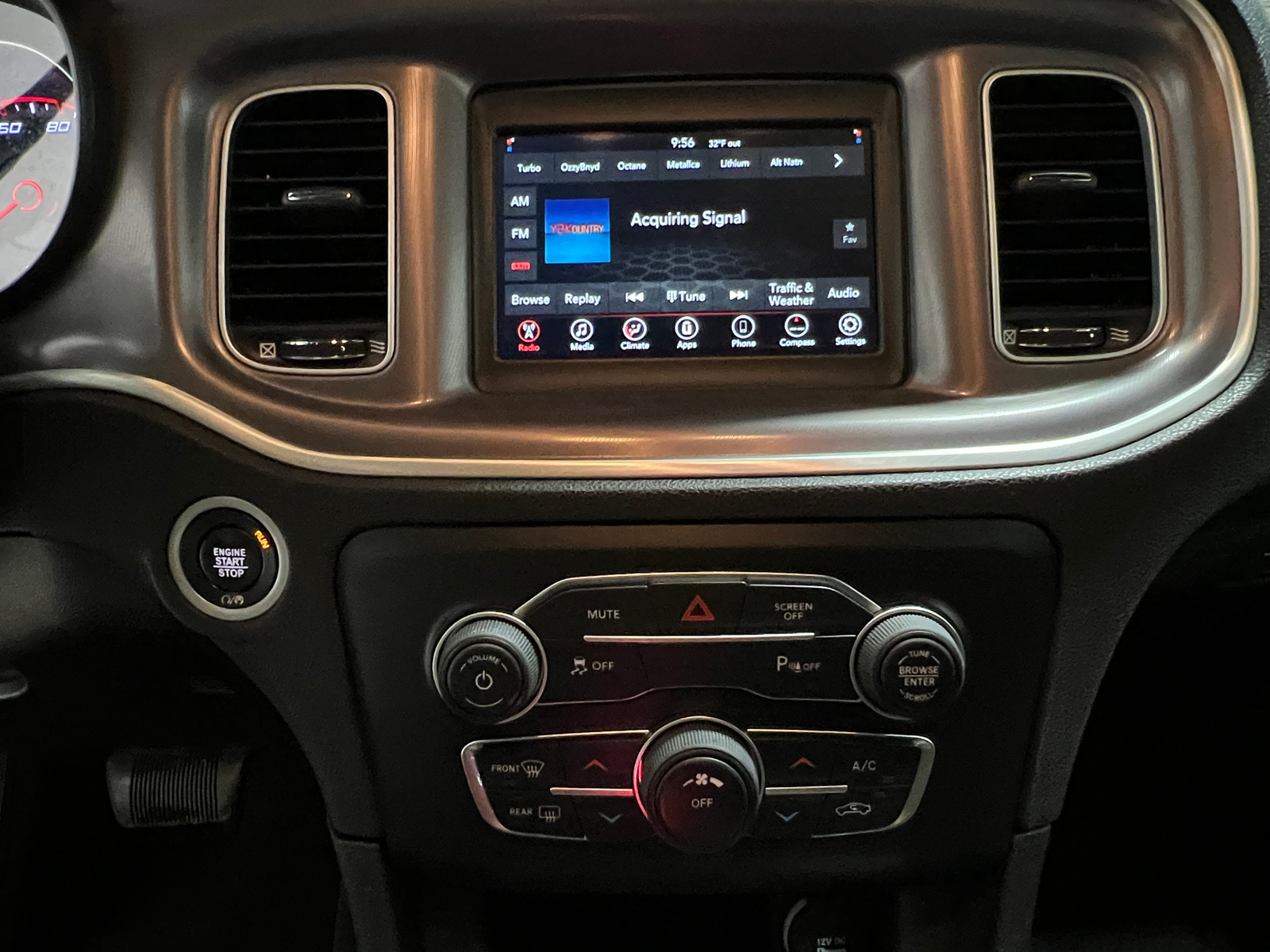 Thumbnail: 2022 Dodge Charger - 4