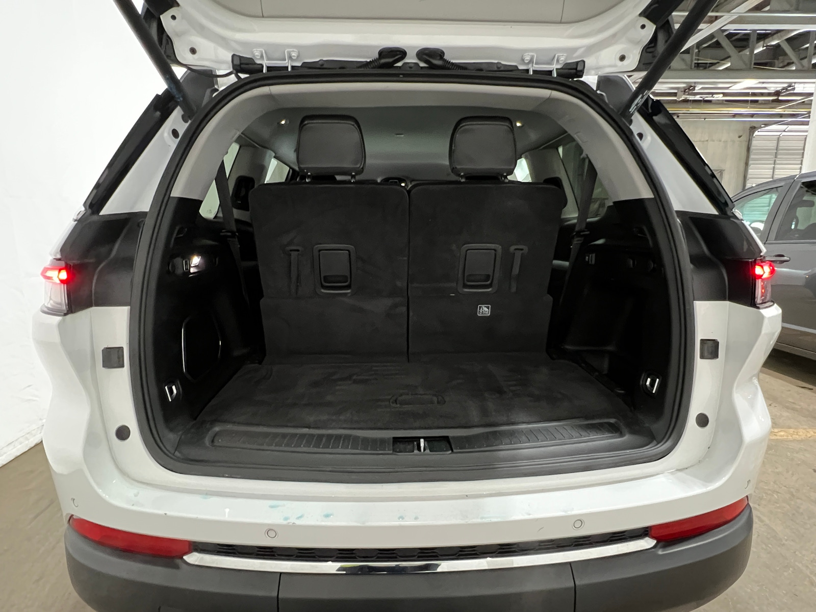 Thumbnail: 2022 Jeep Grand Cherokee L - 6