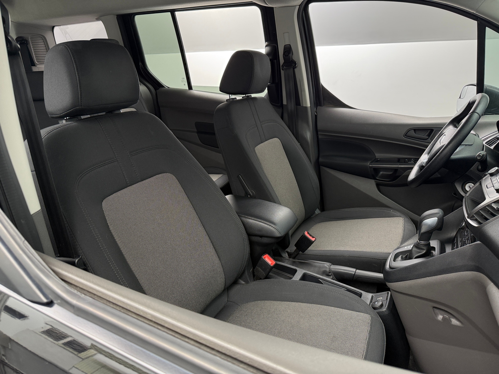 Thumbnail: 2020 Ford Transit Series - 2