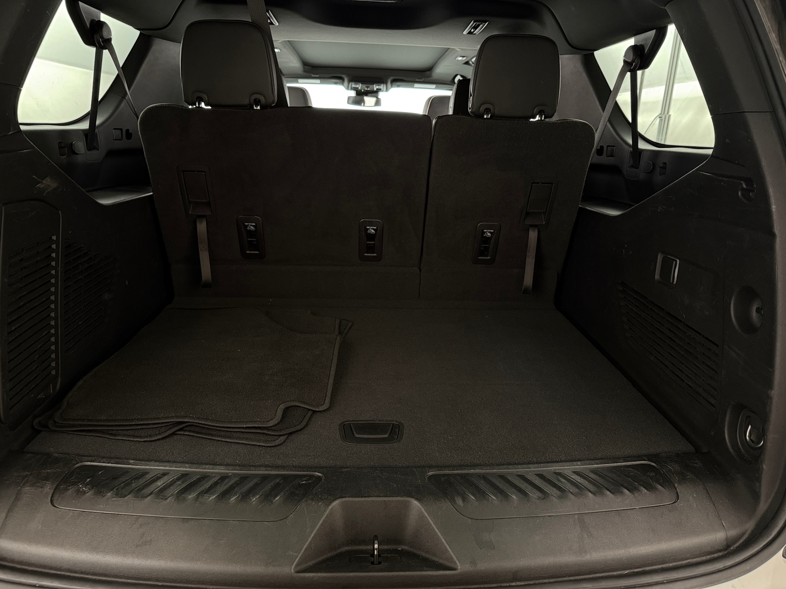 Thumbnail: 2023 GMC Yukon XL - 6