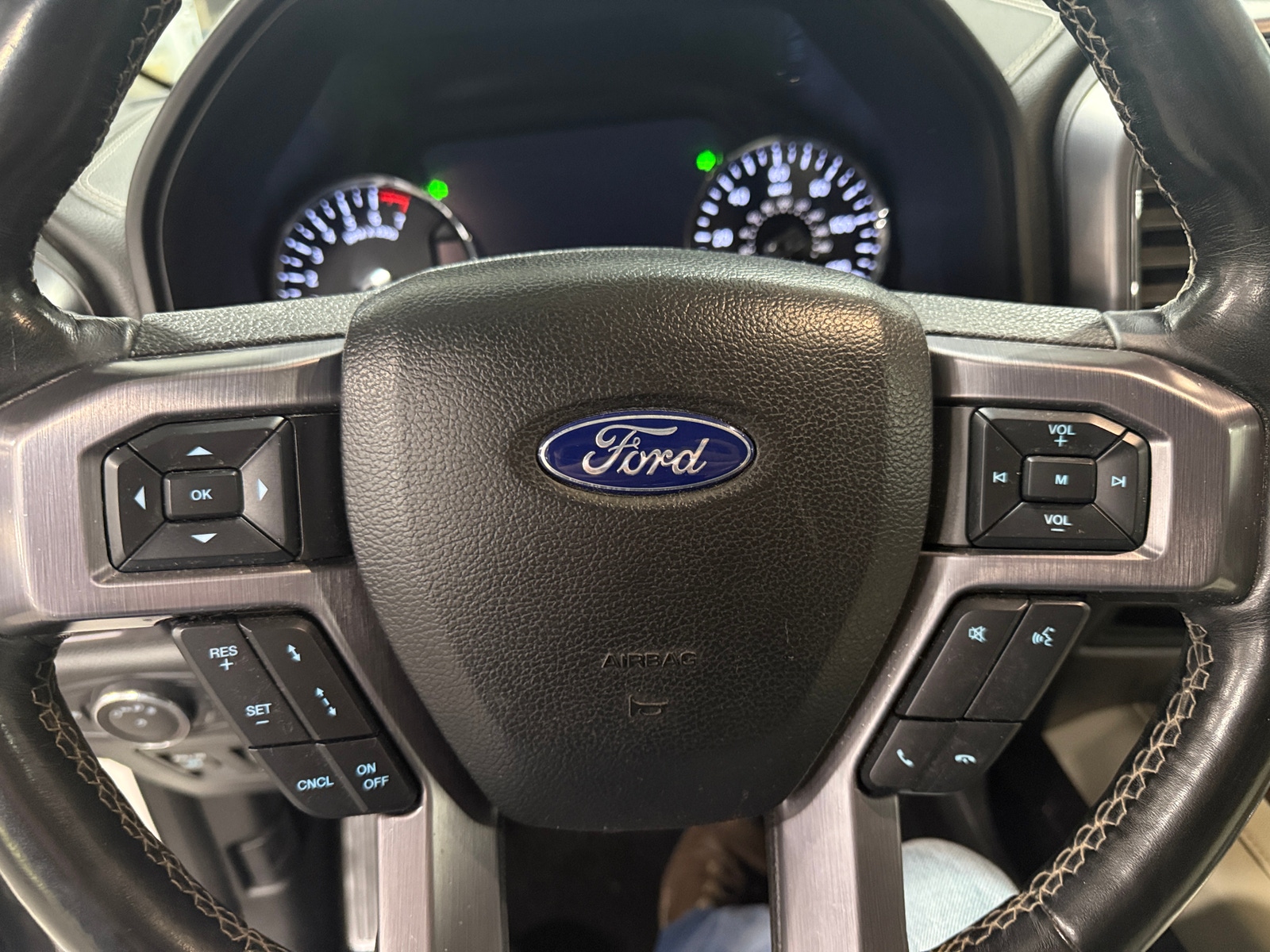 Thumbnail: 2019 Ford Expedition - 4