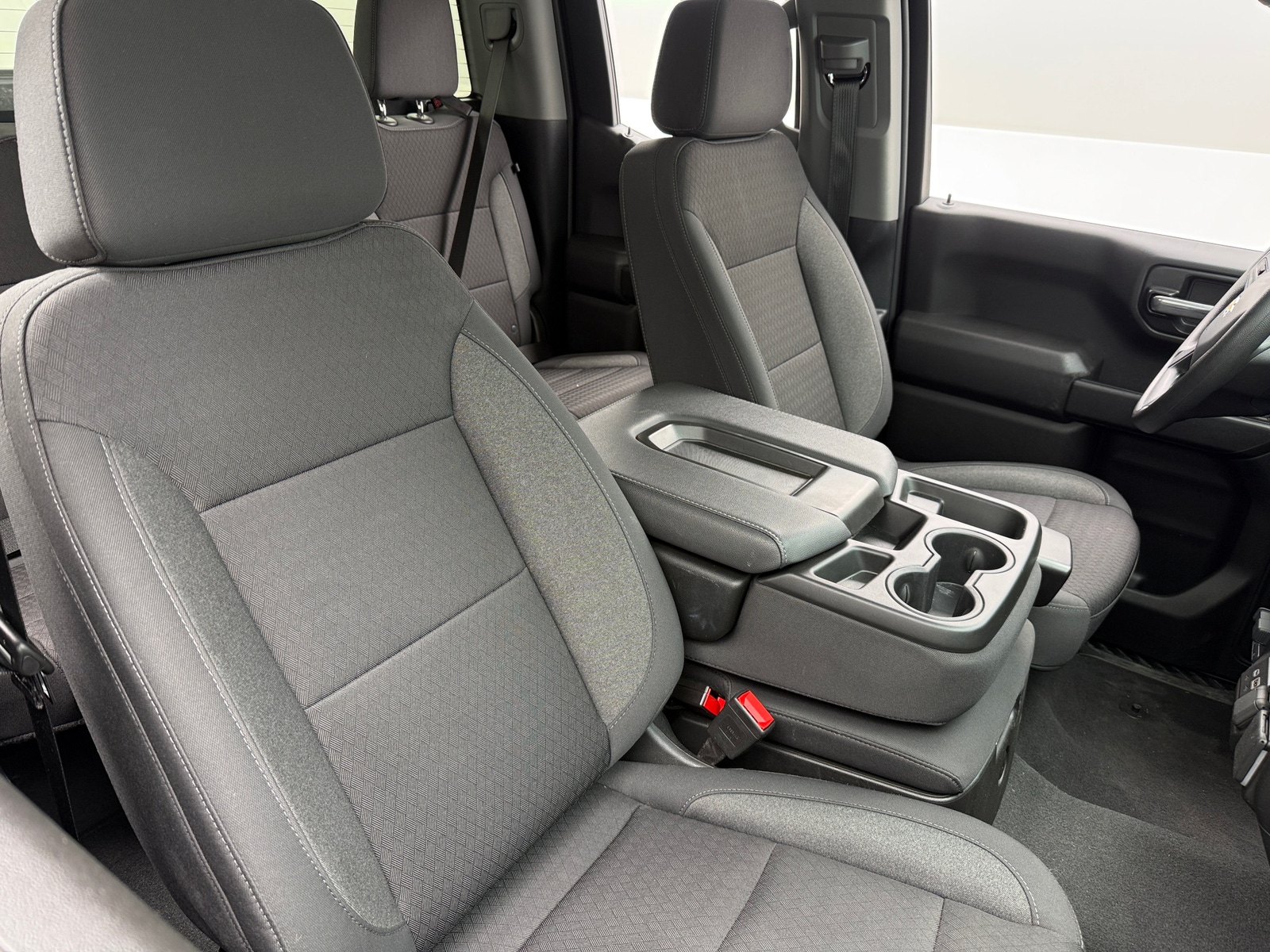 Thumbnail: 2025 Chevrolet Silverado 1500 - 2