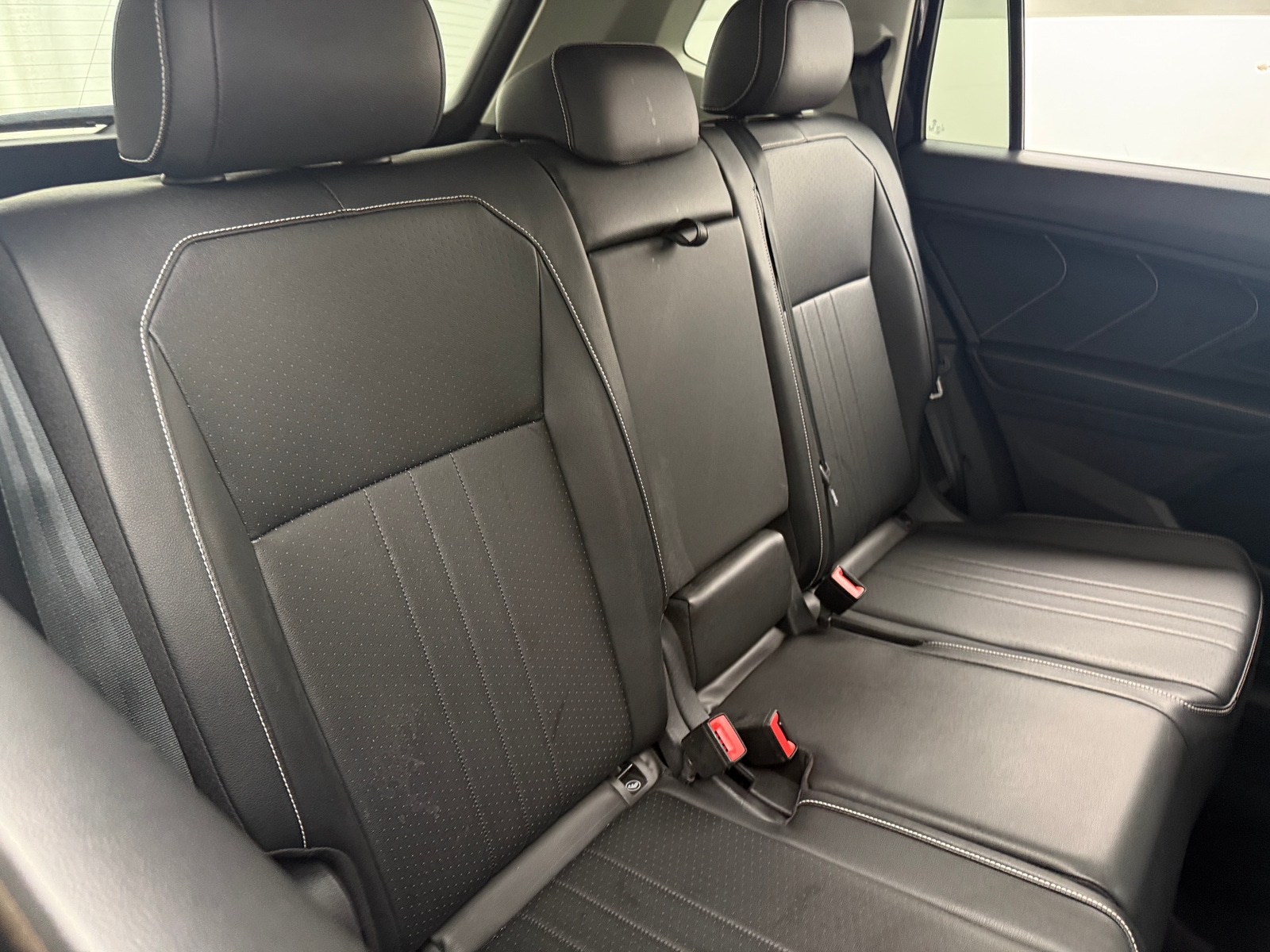 Thumbnail: 2022 Volkswagen Tiguan - 5