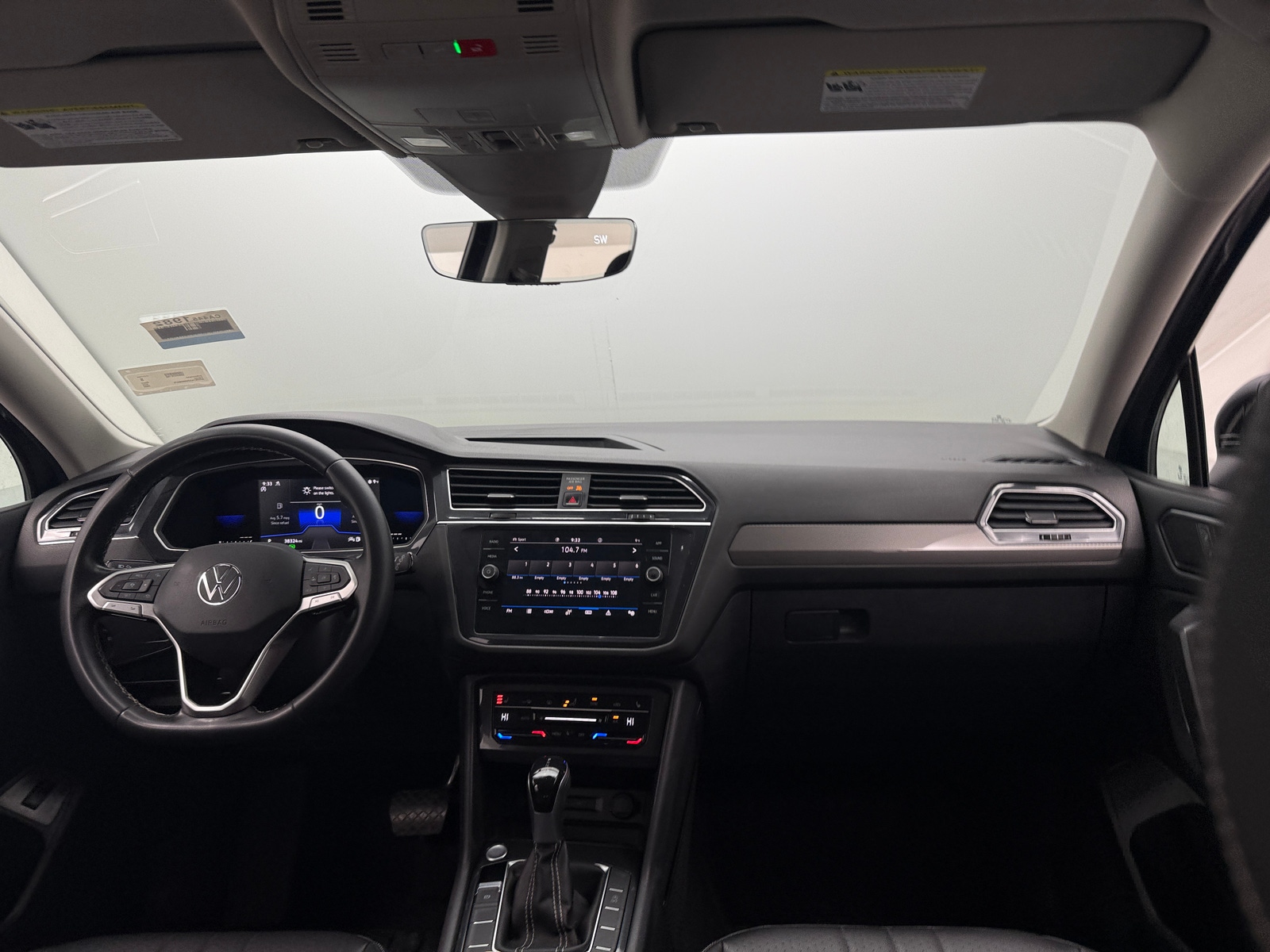 Thumbnail: 2022 Volkswagen Tiguan - 2