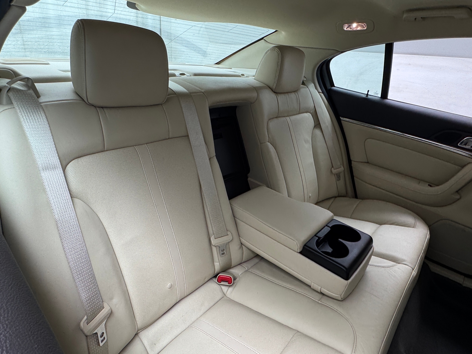 Thumbnail: 2013 Lincoln MKS - 5