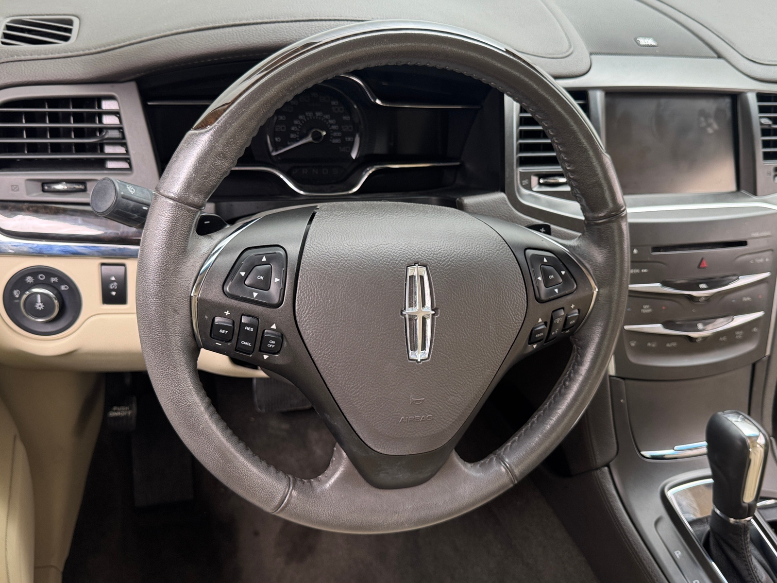 Thumbnail: 2013 Lincoln MKS - 4