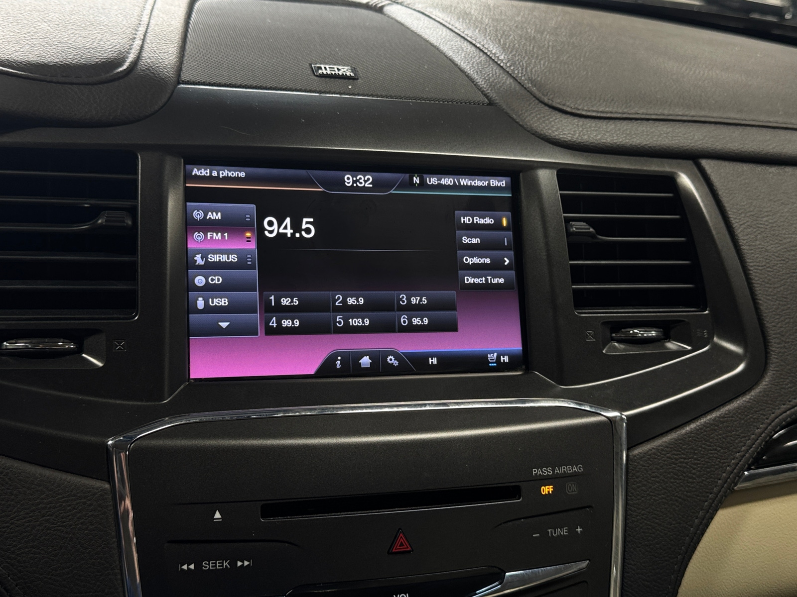 Thumbnail: 2013 Lincoln MKS - 3