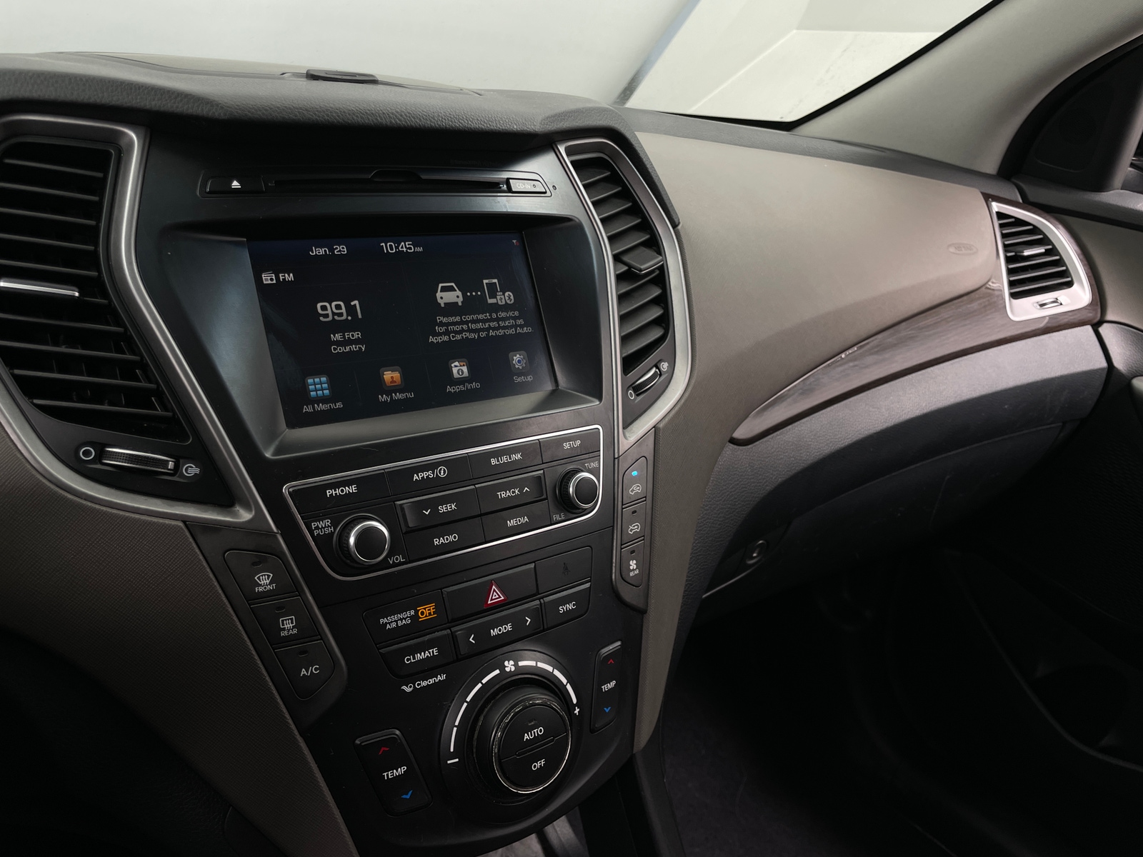 Thumbnail: 2018 Hyundai Santa Fe - 4