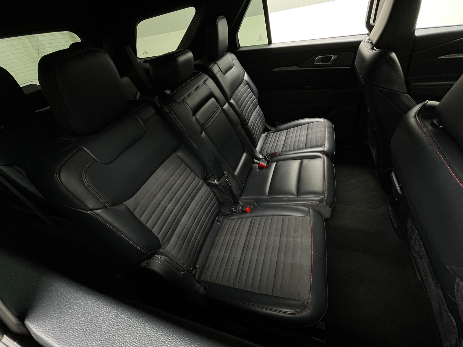 Thumbnail: 2025 Ford Explorer - 5