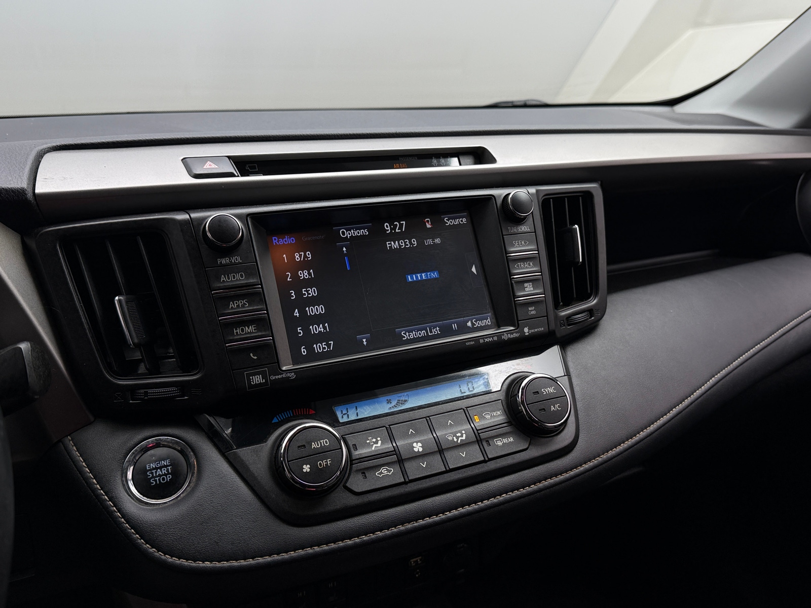 Thumbnail: 2017 Toyota RAV4 - 3