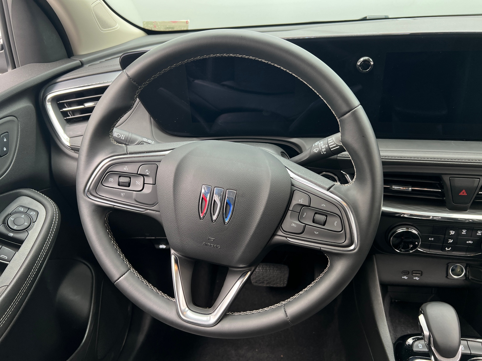 Thumbnail: 2025 Buick Encore GX - 4