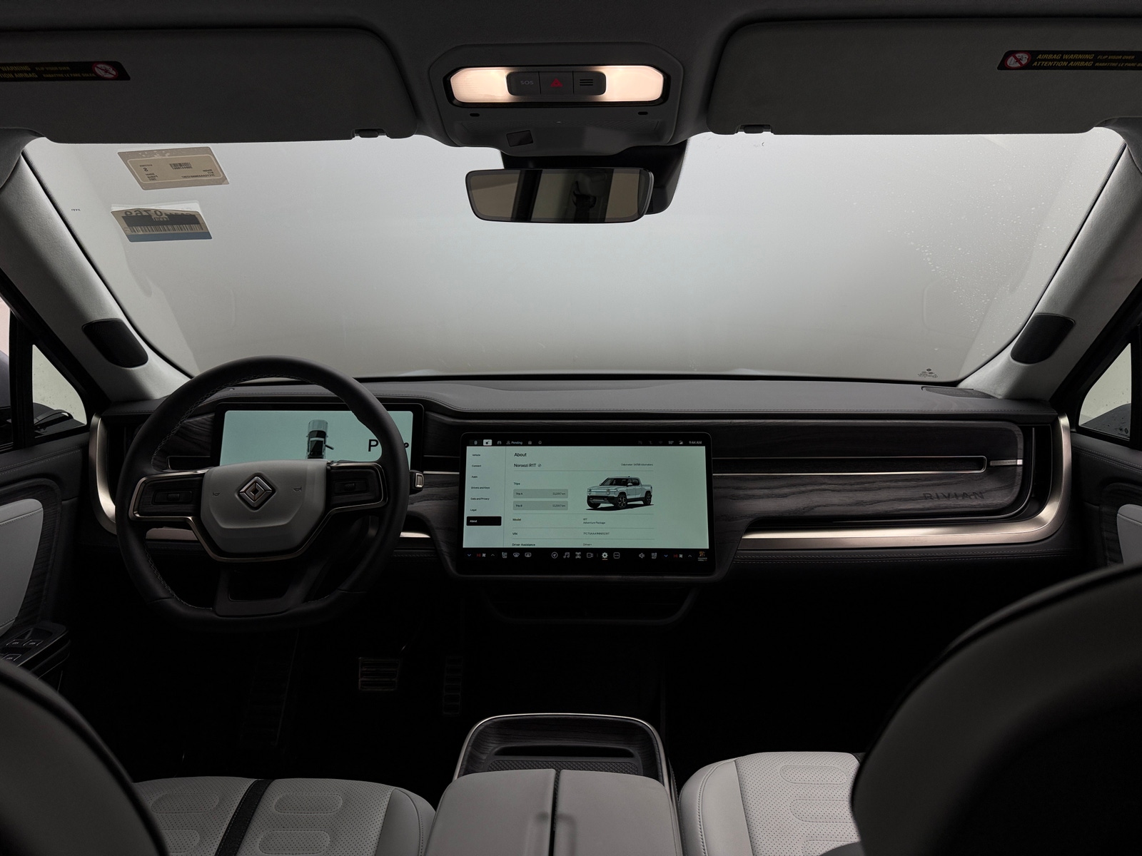 Thumbnail: 2022 Rivian R1T - 2