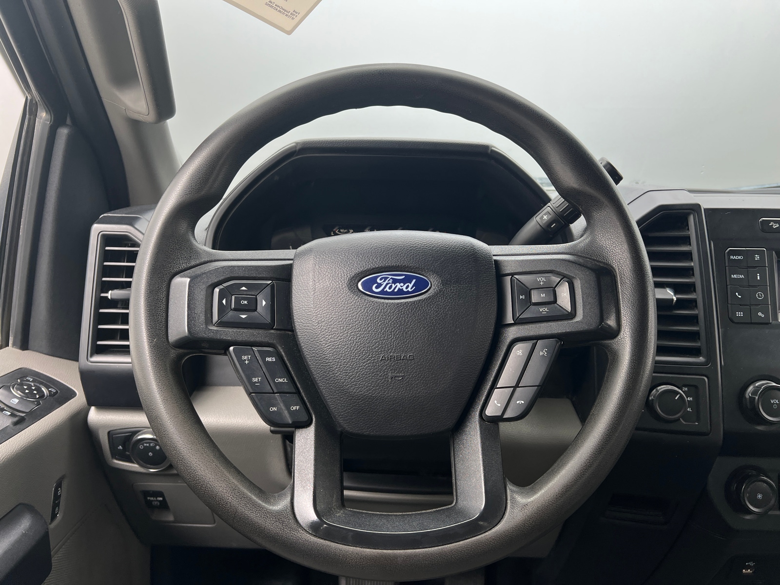 Thumbnail: 2020 Ford Econoline - 4