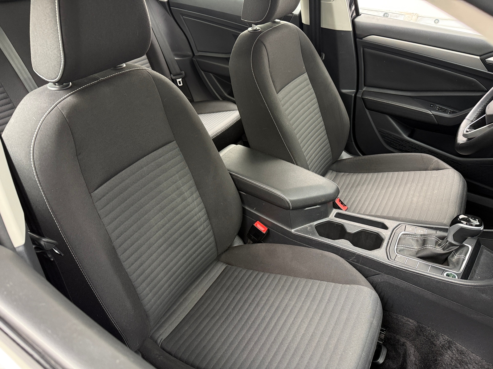 Thumbnail: 2024 Volkswagen Jetta - 2