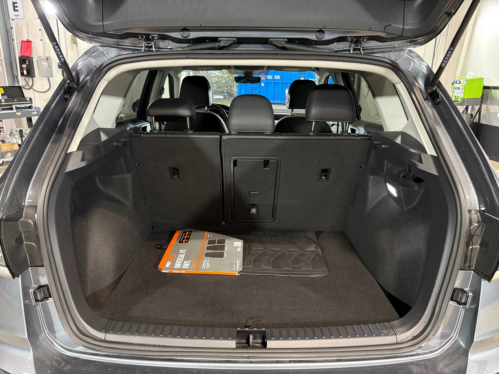 Thumbnail: 2025 Volkswagen Taos - 6