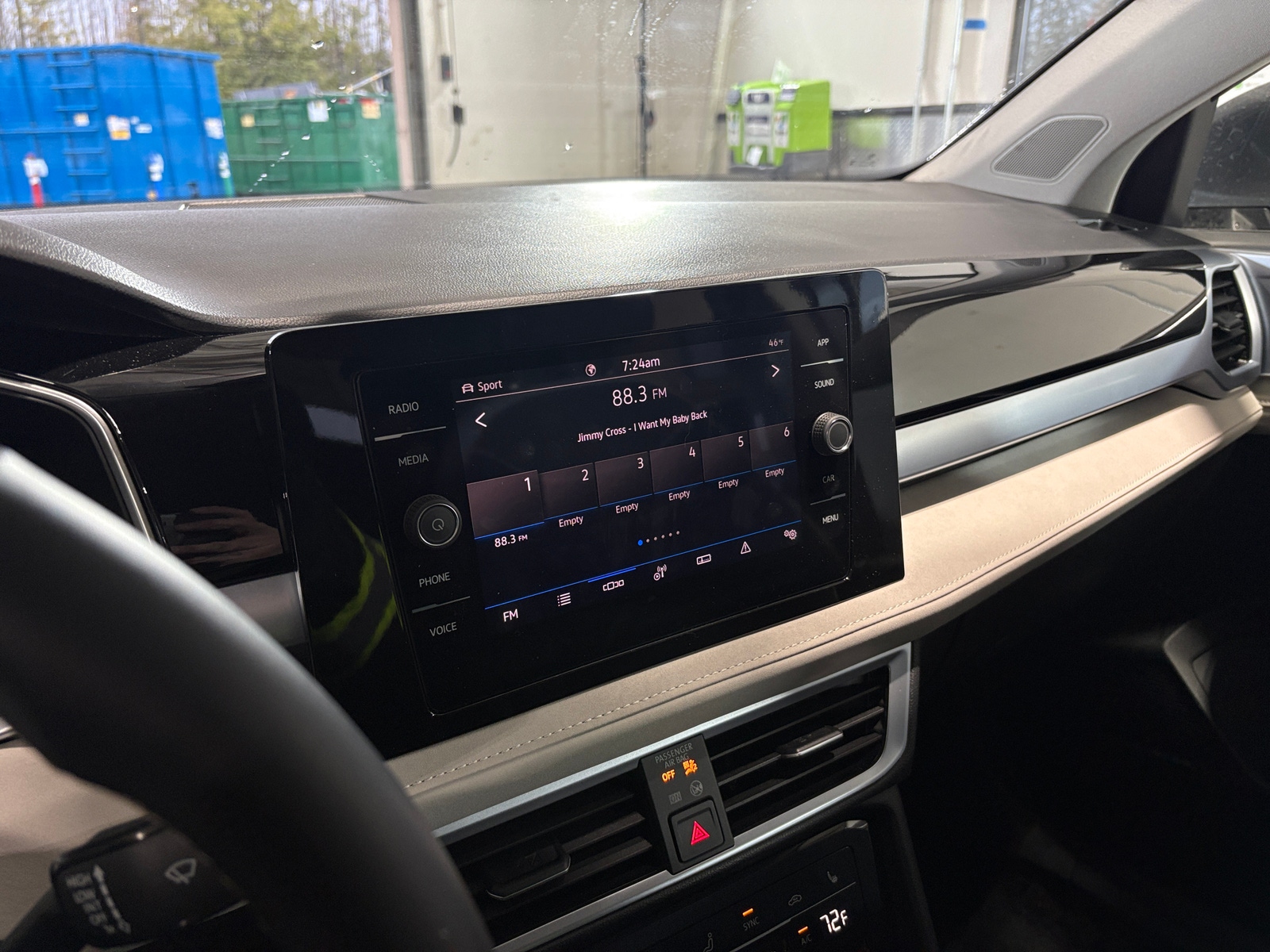 Thumbnail: 2025 Volkswagen Taos - 3