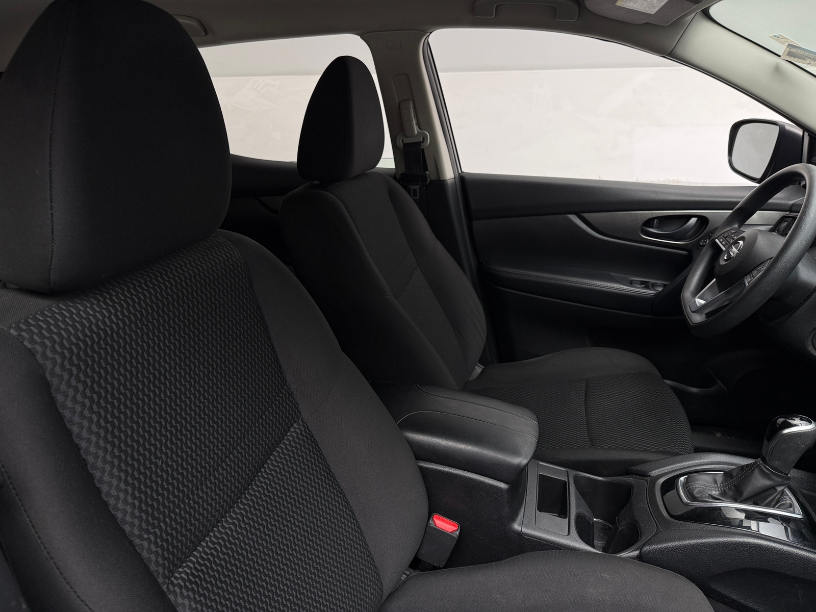 Thumbnail: 2021 Nissan Rogue Sport - 2