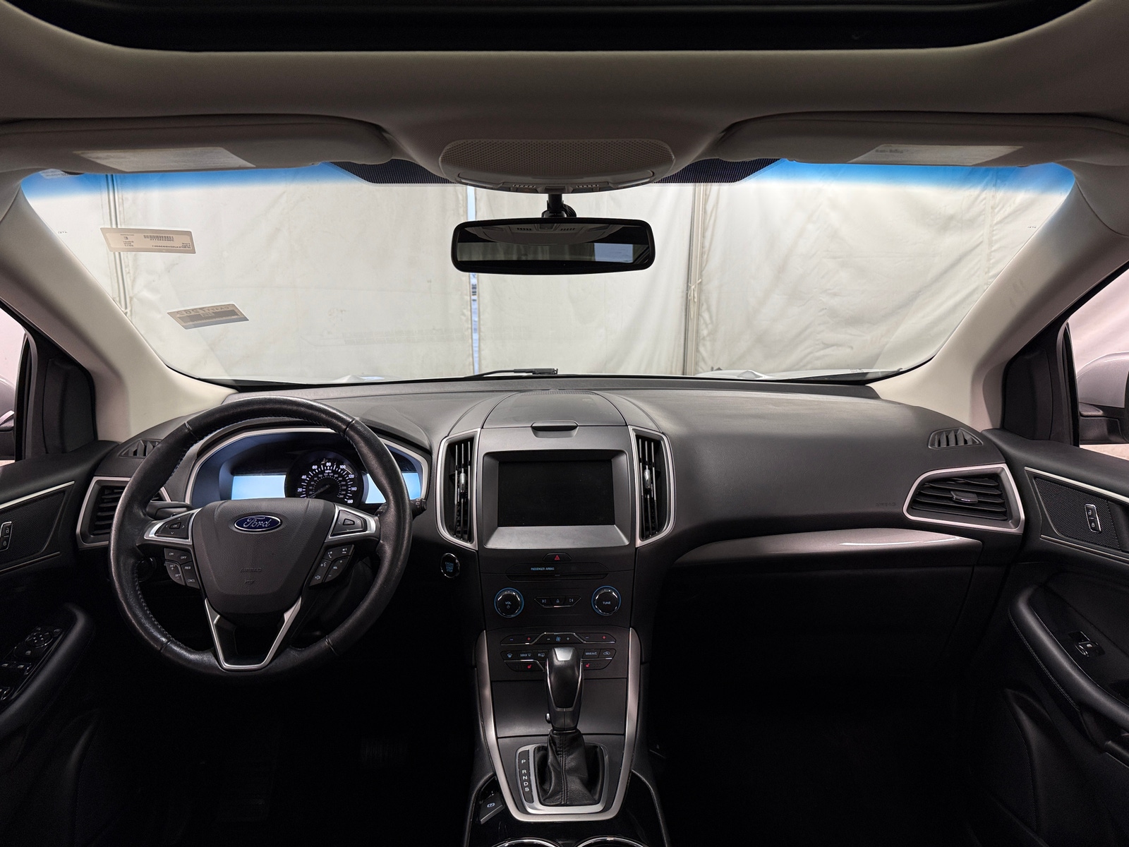 Thumbnail: 2017 Ford Edge - 2